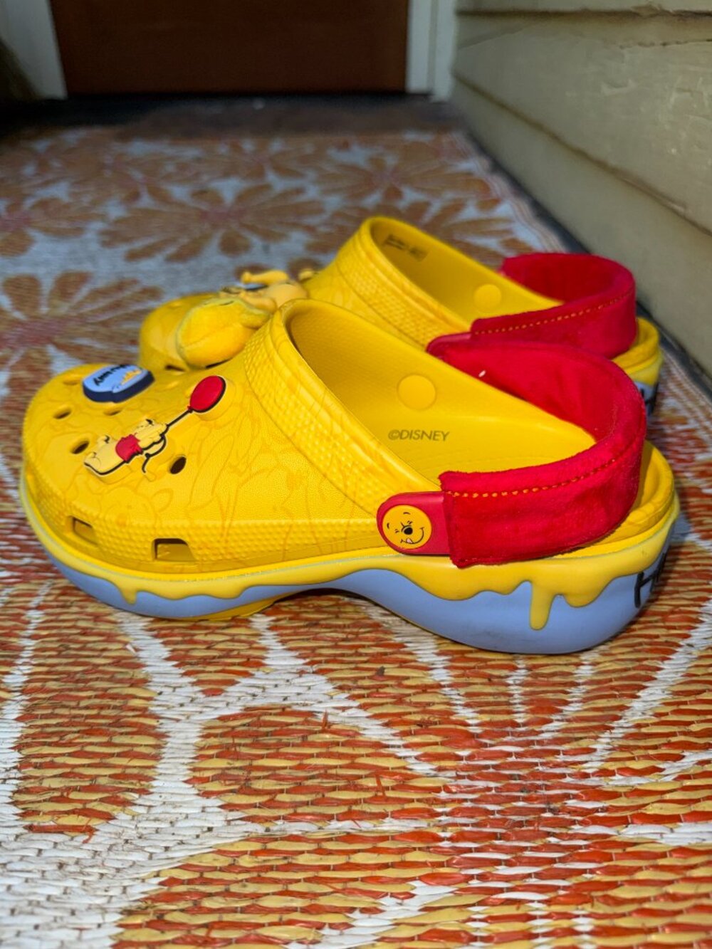 CROCS Winnie the Pooh Classic Clog *RARE*